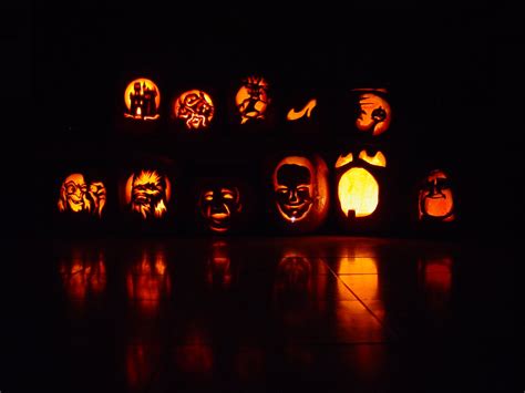 halloween pumpkin carving 3 Free Photo Download | FreeImages