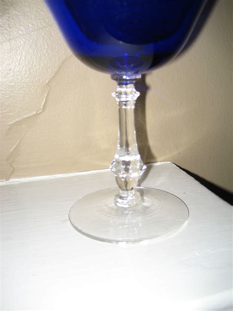 Cobalt blue wine glasses | InstAppraisal