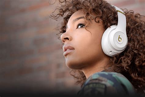 Your Favorite Sounds with Beats Studio³ Wireless Headphones | InMotion ...