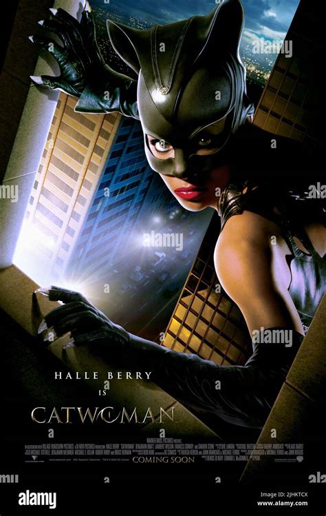 HALLE BERRY, CATWOMAN, 2004 Stock Photo - Alamy