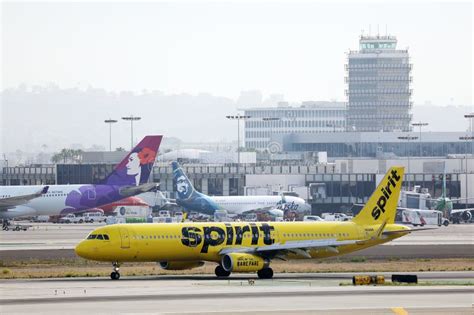 Spirit Airlines Plane Taxiing in Los Angeles Airport, LAX Editorial ...