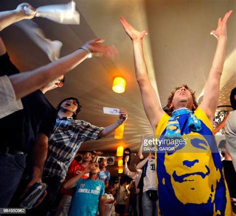 318 Diego Maradona Hand Of God Photos & High Res Pictures - Getty Images