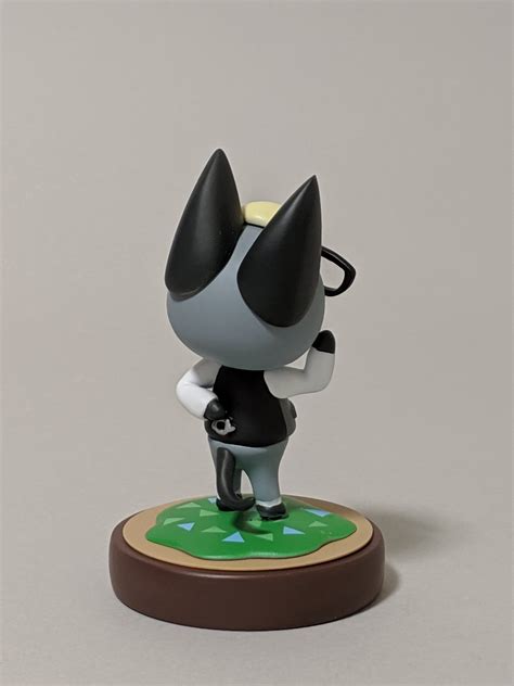 Random: Someone Made An amiibo For The Animal Crossing Villager Raymond ...