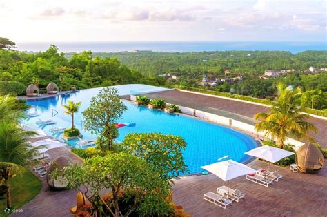 Infinity Pool Day Pass at Renaissance Bali Uluwatu Resort & Spa - Klook United States