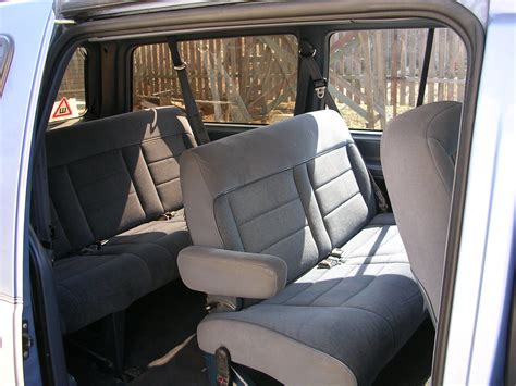 Ford Aerostar 1986 - 1997 Minivan :: OUTSTANDING CARS