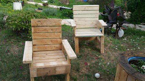 garden chairs made from recycled wood pallets | Recycled wood, Garden ...