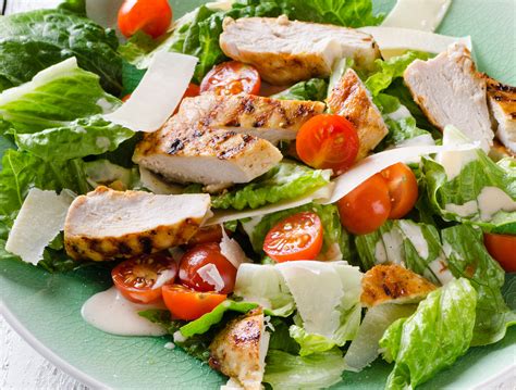 Simple Grilled Chicken Salad - Nutritious Life