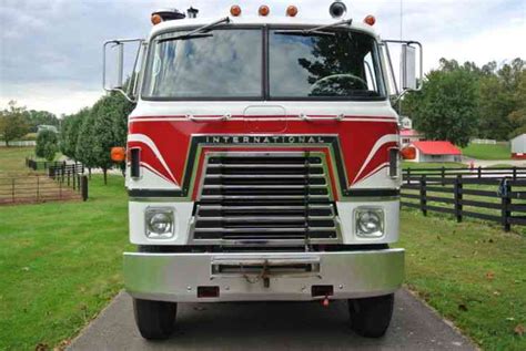 International 4070B Transtar (1975) : Sleeper Semi Trucks