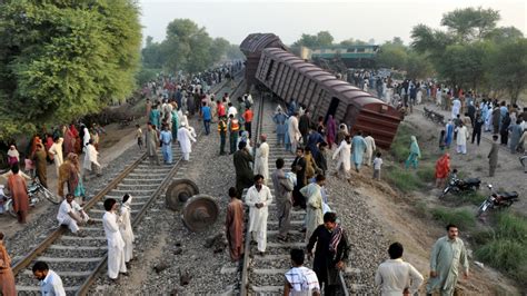 Pakistan train crash: Deaths and injuries reported | News | Al Jazeera