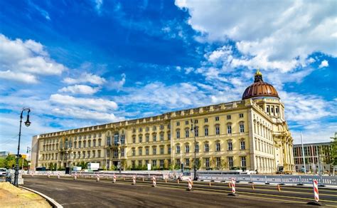 Premium Photo | The berlin palace in germany