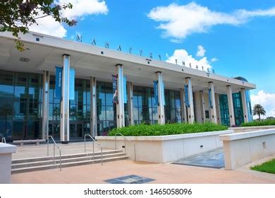 18 Mahaffey Theater Images, Stock Photos & Vectors | Shutterstock