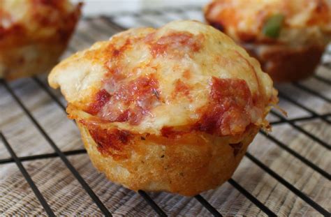 Pepperoni Pizza Muffins