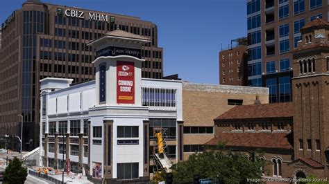 Country Club Plaza aims to stop use of parking variance for Jack Henry Building - Kansas City ...