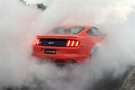 2015 Ford Mustang GT burnout