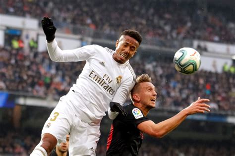 Transfer News: Chelsea set to meet with Real Madrid star Eder Militao