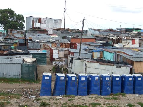 An informal settlement in the Cape Town township of Khayelitsha | The ...