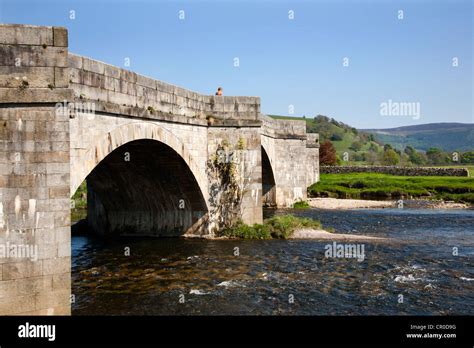 Bridge over the River Wharfe at Burnsall Wharfedale Yorkshire Dales England Stock Photo - Alamy