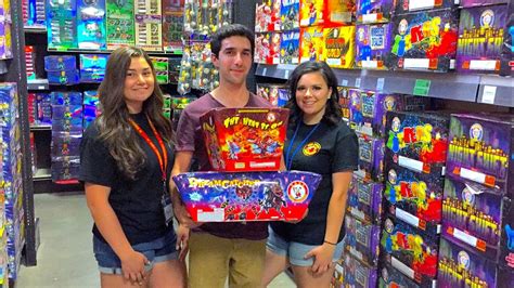 Firework Store Tour for July 4th 2017 at Red Apple Fireworks - YouTube