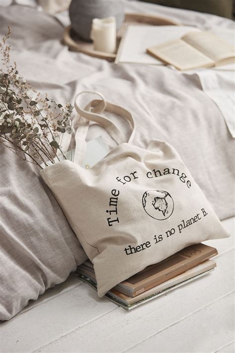 Go shopping with this beautiful eco bag. Made with cotton, get inspired by the typography! in 2020