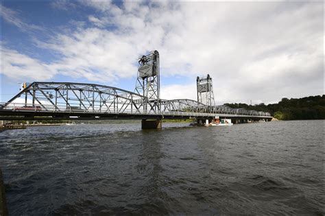 Stillwater Lift Bridge opens earlier than expected