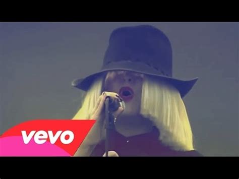 Sia - Titanium (Live 2015) with subtitles | Amara