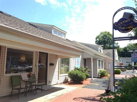 These 10 Little Known Restaurants In Rhode Island Are Worth The Search