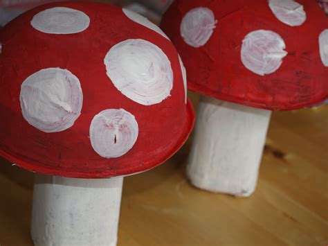 Fairy toadstools - Here Come the Girls | Green crafts for kids, Craft ...