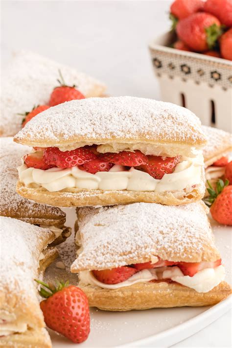 Napoleon Dessert - Strawberry Puff Pastry Napoleons