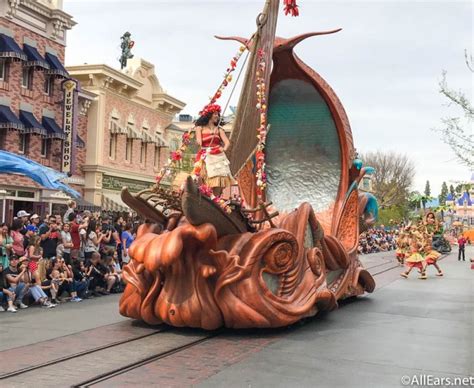 New 'Magic Happens' Parade Makes Its Debut in Disneyland! - AllEars.Net