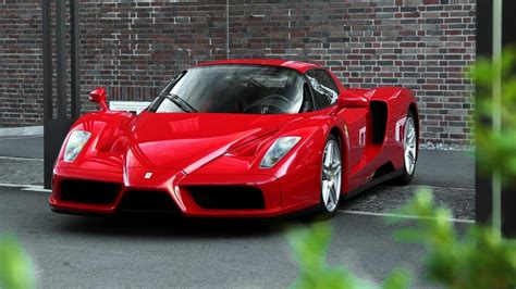 Gambar Transportasi : Gambar Mobil Sport Ferrari Enzo