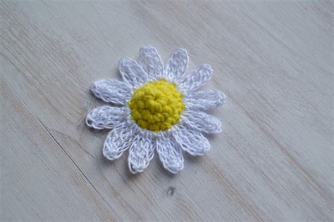 Crochet Daisy Pattern | AllFreeCrochet.com