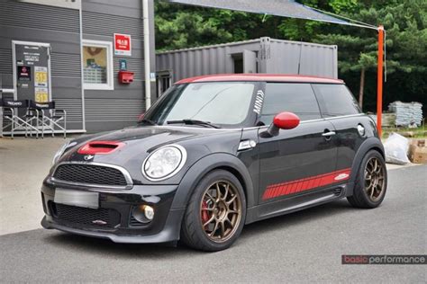 Mini Cooper S R56 Black with Bronze Rays Volk ZE40 Wheel | Wheel Front