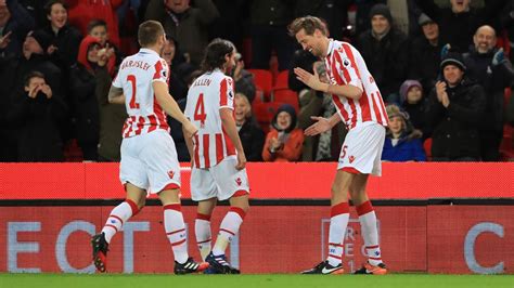 Peter Crouch robot dance 'a bit rusty' after scoring 100th goal - Hughes - ESPN