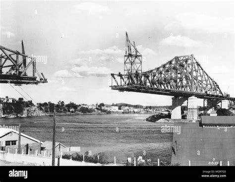 Brisbane's Story Bridge under construction, 1939. Location: Brisbane ...