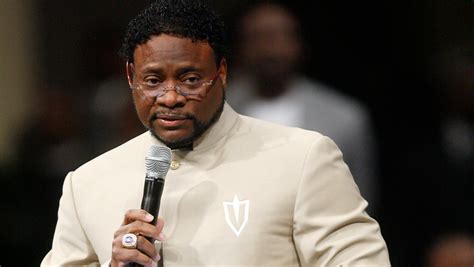 Controversial megachurch Bishop Eddie Long dies at 63