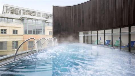 Sheraton Grand Hotel & Spa (Edinburgh), Scotland - Infinity Pools