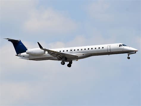 The Definitive Guide to the Embraer ERJ Family of Aircraft - WinAir