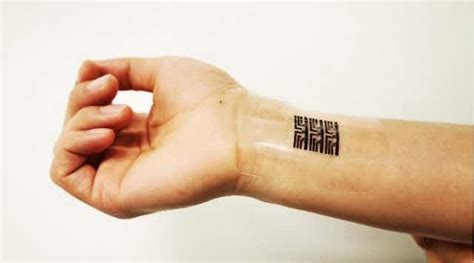 Flexible AI computer chips promise wearable health monitors that protect privacy