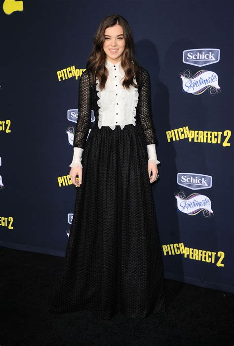 Hailee Steinfeld – Pitch Perfect 2 Premiere in Los Angeles