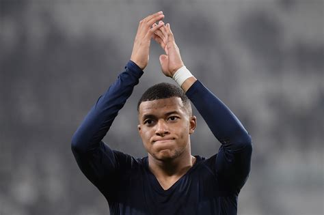 Why does Kylian Mbappé celebrate his goals with his arms crossed on his chest? - World Today News