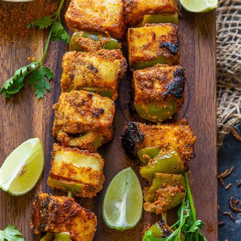 The Taste Palate: Paneer Tikka with Green Chutney - DU EXPRESS