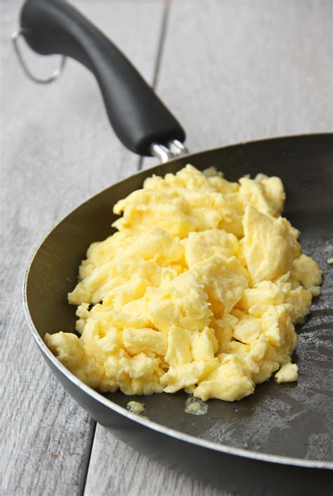 How to make perfect, fluffy scrambled eggs - My Mommy Style