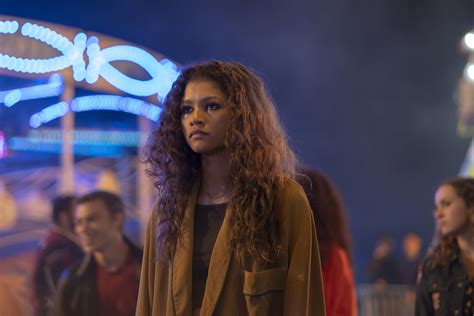 rue euphoria all outfits - You Did A Great Job Profile Photographs