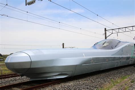 Japanese railway company starts testing 249mph bullet train speeds ...