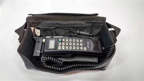 Antigo Telefone Móvel Veicular Motorola Phone Bag Tijolão - R$ 399,90 em Mercado Livre