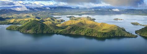 Largest islands in the world: 10 colossal coasts | Atlas & Boots