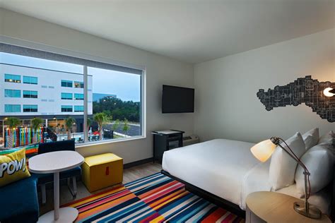 Hotels Near UTSA Photos | Aloft San Antonio Northwest