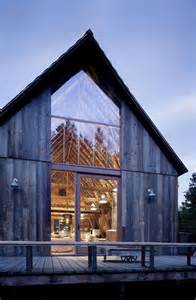 Old Barn Renovated and Converted into a Three-Bedroom Retreat | Stuff I ...