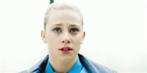 Riverdale Betty Cooper GIF - Riverdale BettyCooper PonyTail - Discover ...