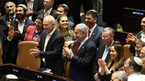 Knesset passes budget for 2023, 2024 with clear majority